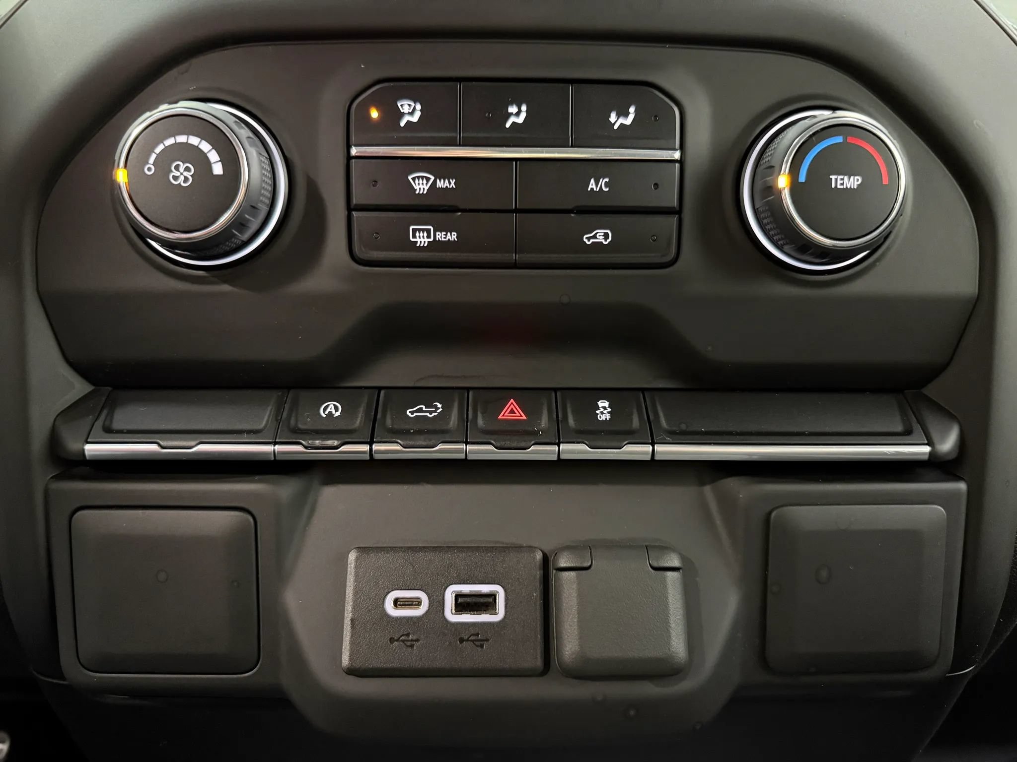 Used 2022 Chevrolet Silverado 1500 Custom w/ Safety Confidence Package AWD/4WD image 22