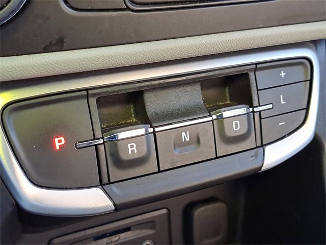 Used 2023 GMC Terrain SLT image 19