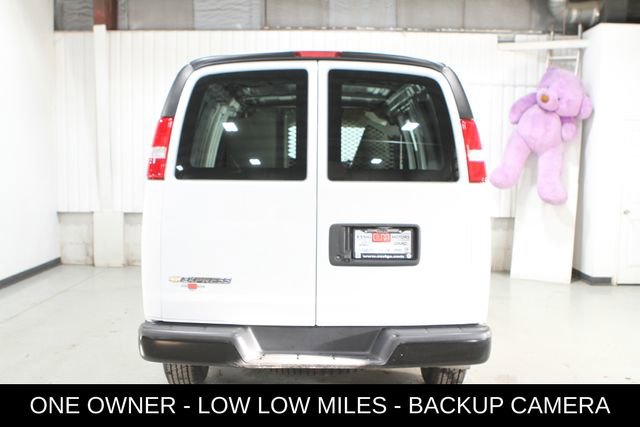 Used 2019 Chevrolet Express 3500 w/ Driver Convenience Package RWD image 28