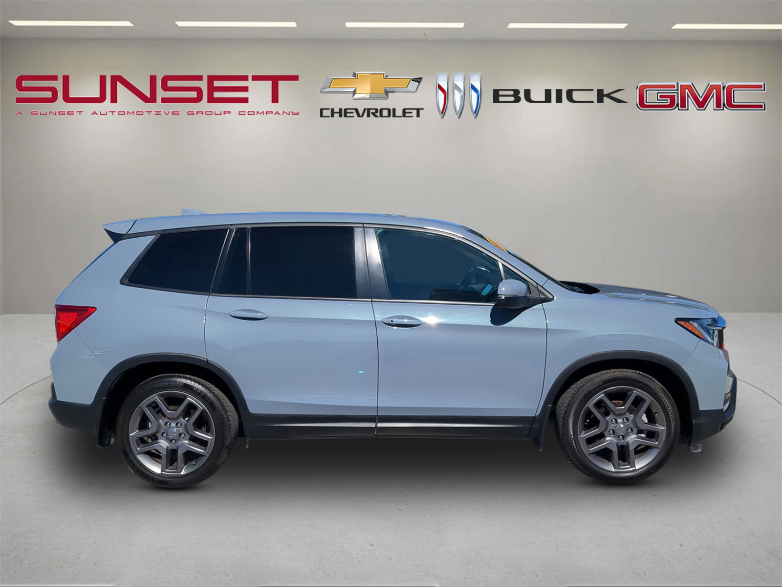 Used 2022 Honda Passport EX-L image 3