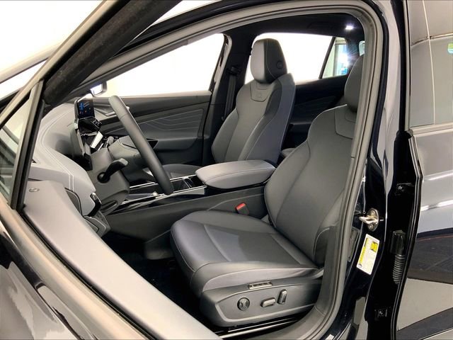 Used 2023 Volkswagen ID.4 Pro S Plus AWD/4WD image 5