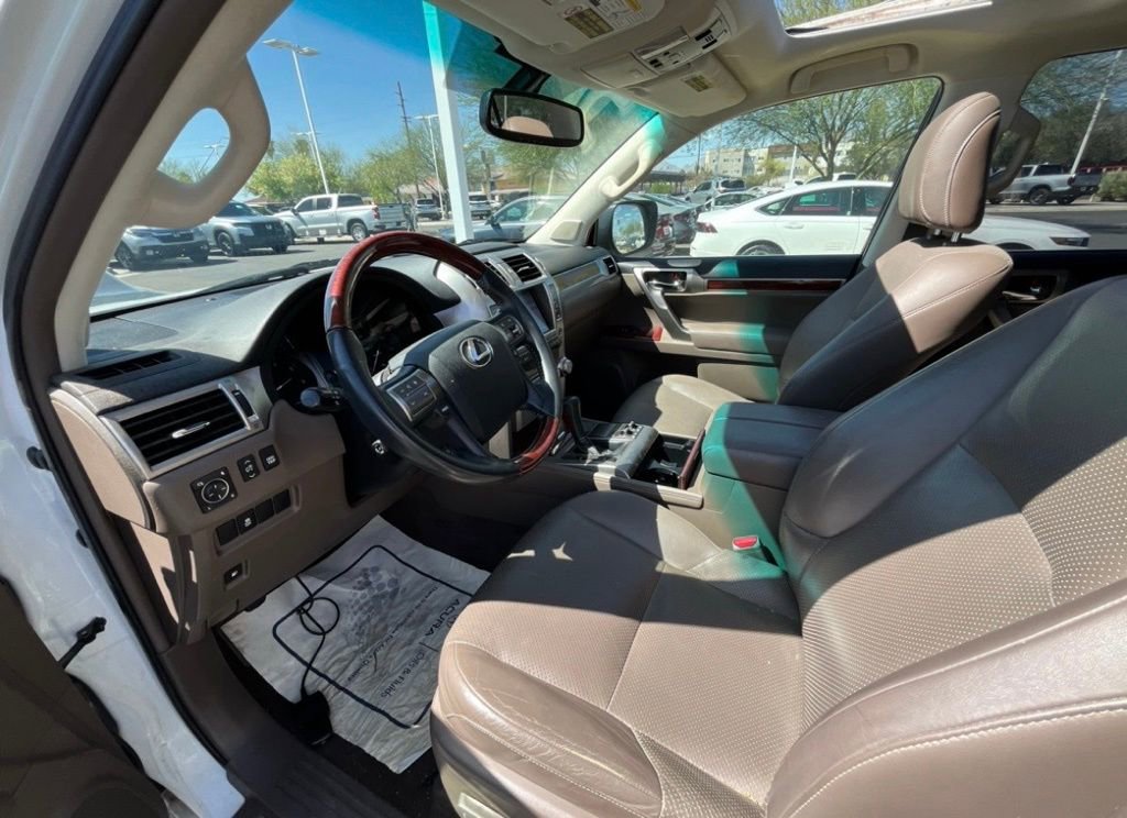 Used 2013 Lexus GX 460 w/ Comfort Plus Pkg image 4