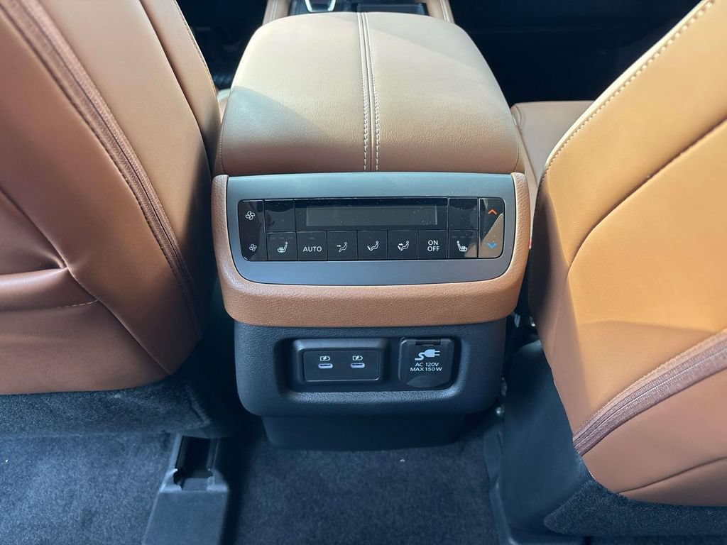 New 2026 Nissan Pathfinder Platinum AWD/4WD image 18