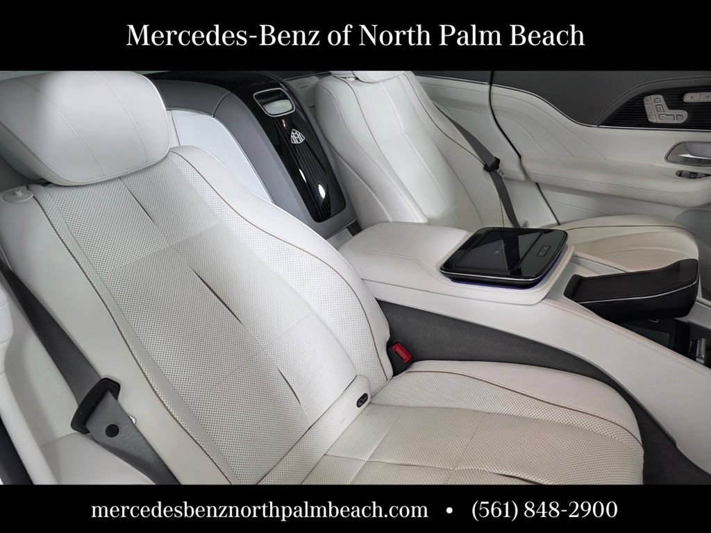 Used 2022 Mercedes-Benz Maybach GLS 600 4MATIC image 31