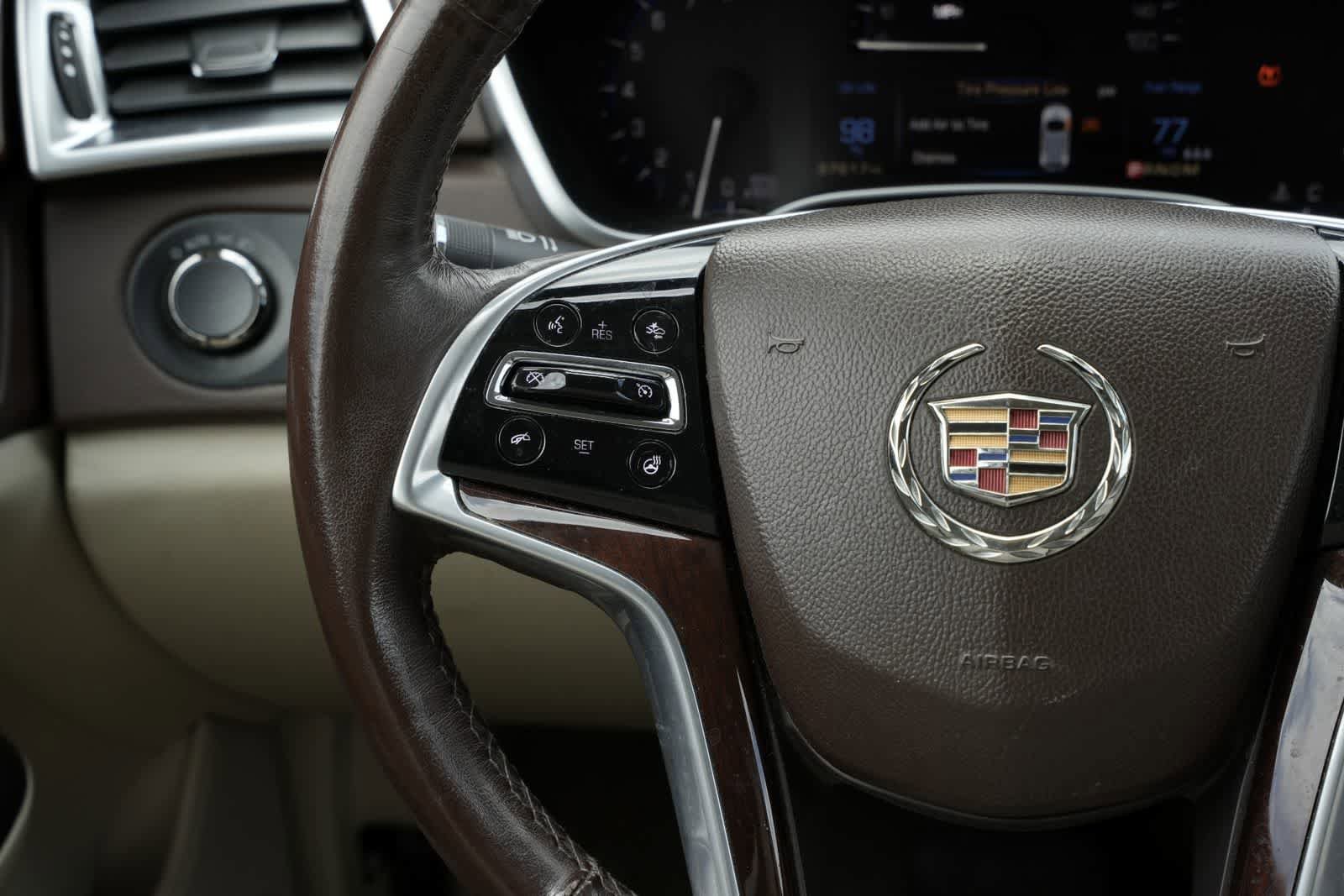 Used 2015 Cadillac SRX Luxury w/ Driver Awareness Package AWD/4WD image 10