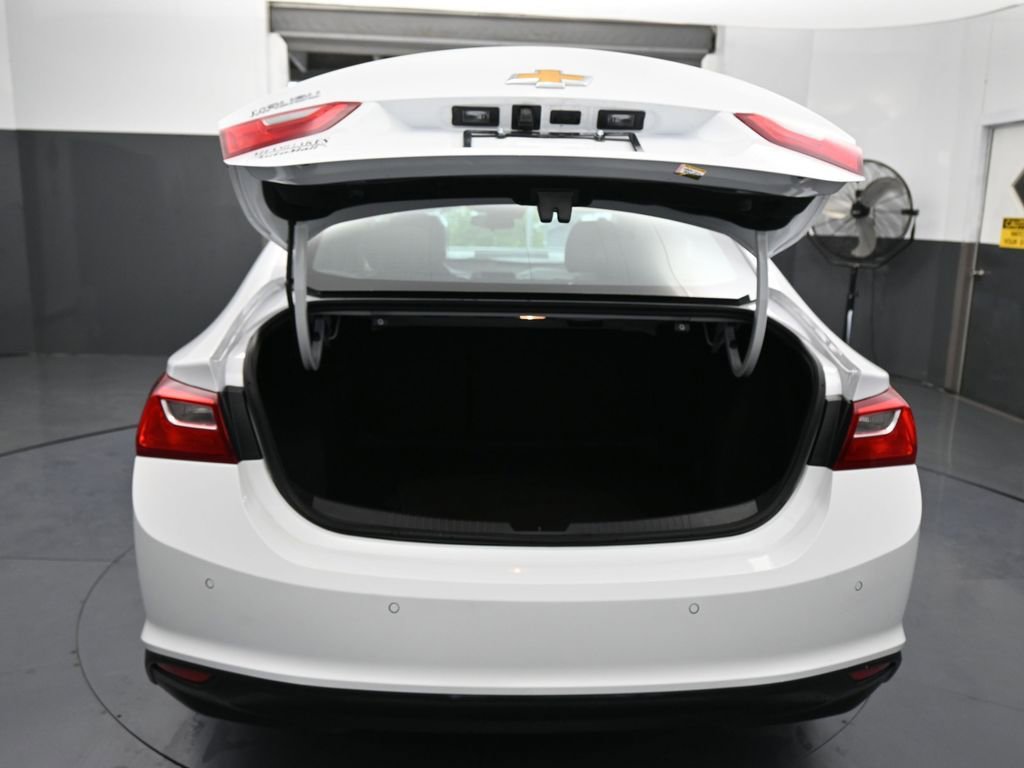 Used 2024 Chevrolet Malibu LS image 32