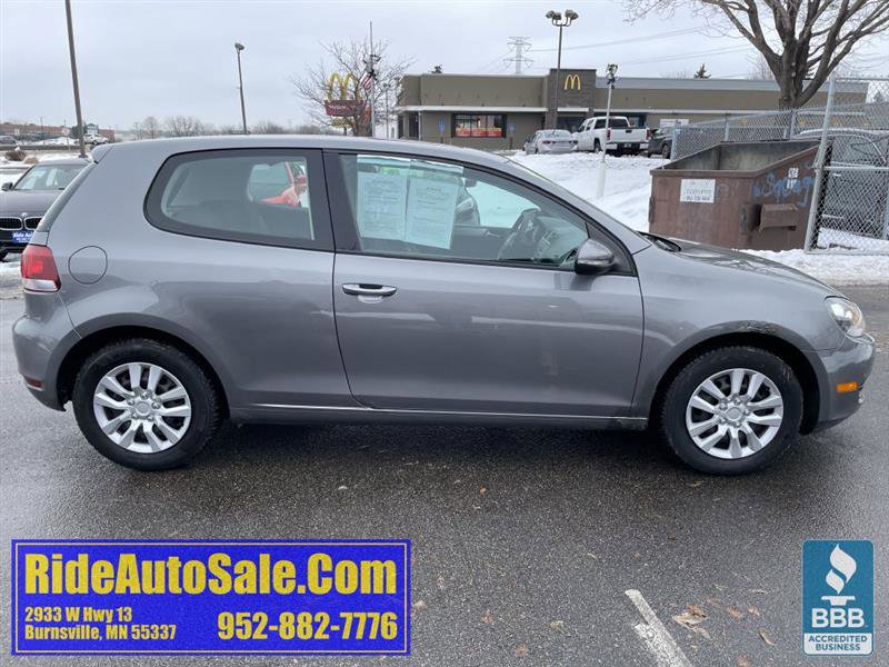 Used 2010 Volkswagen Golf 2-Door image 4