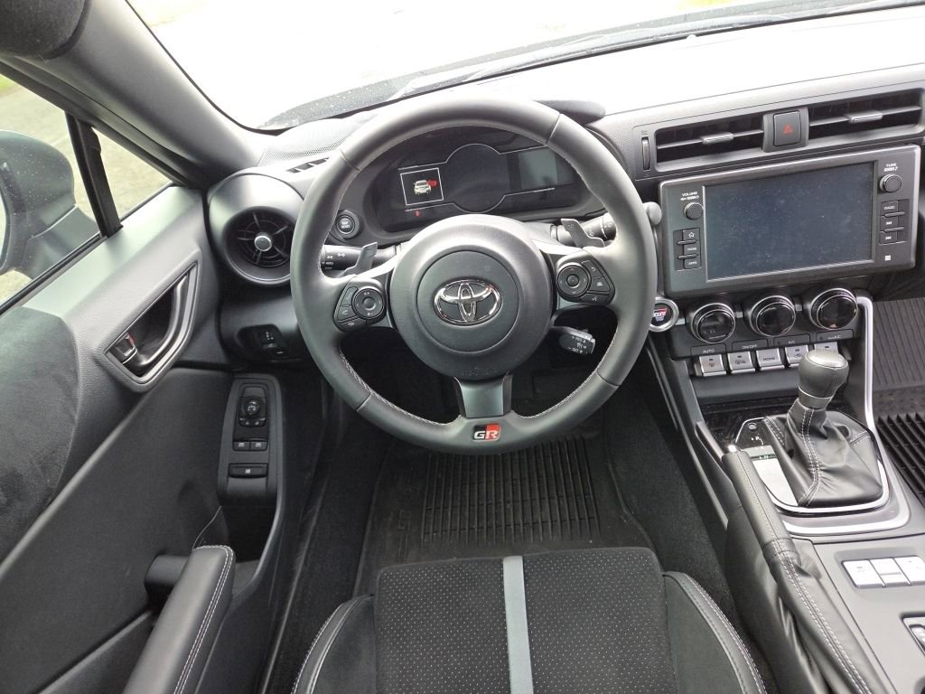 Used 2023 Toyota GR86 Premium w/ ALL Weather Mat Package (TMS) RWD image 22