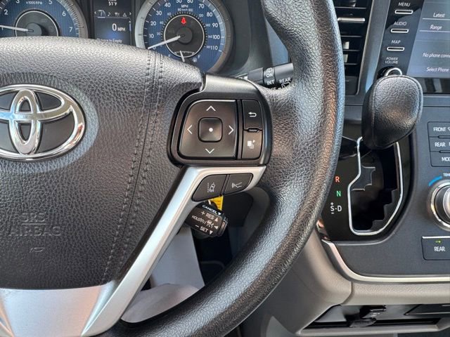 Used 2020 Toyota Sienna LE FWD image 24