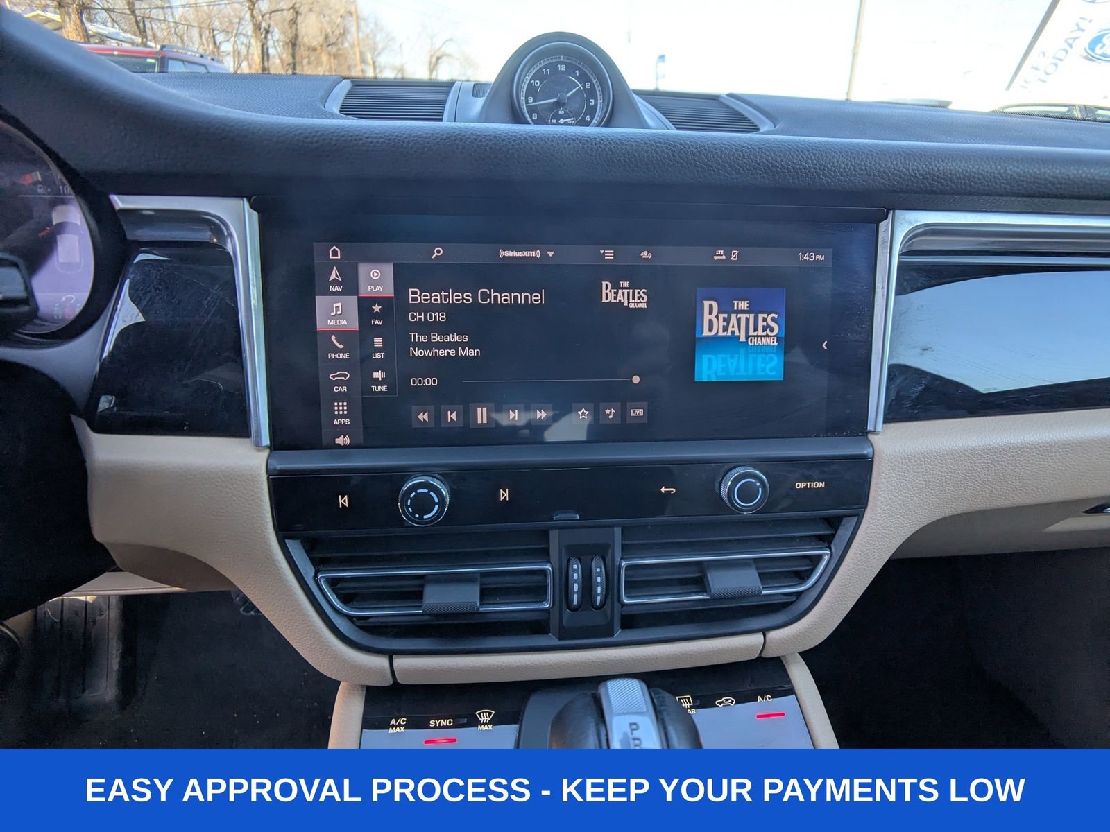 Used 2022 Porsche Macan S image 29