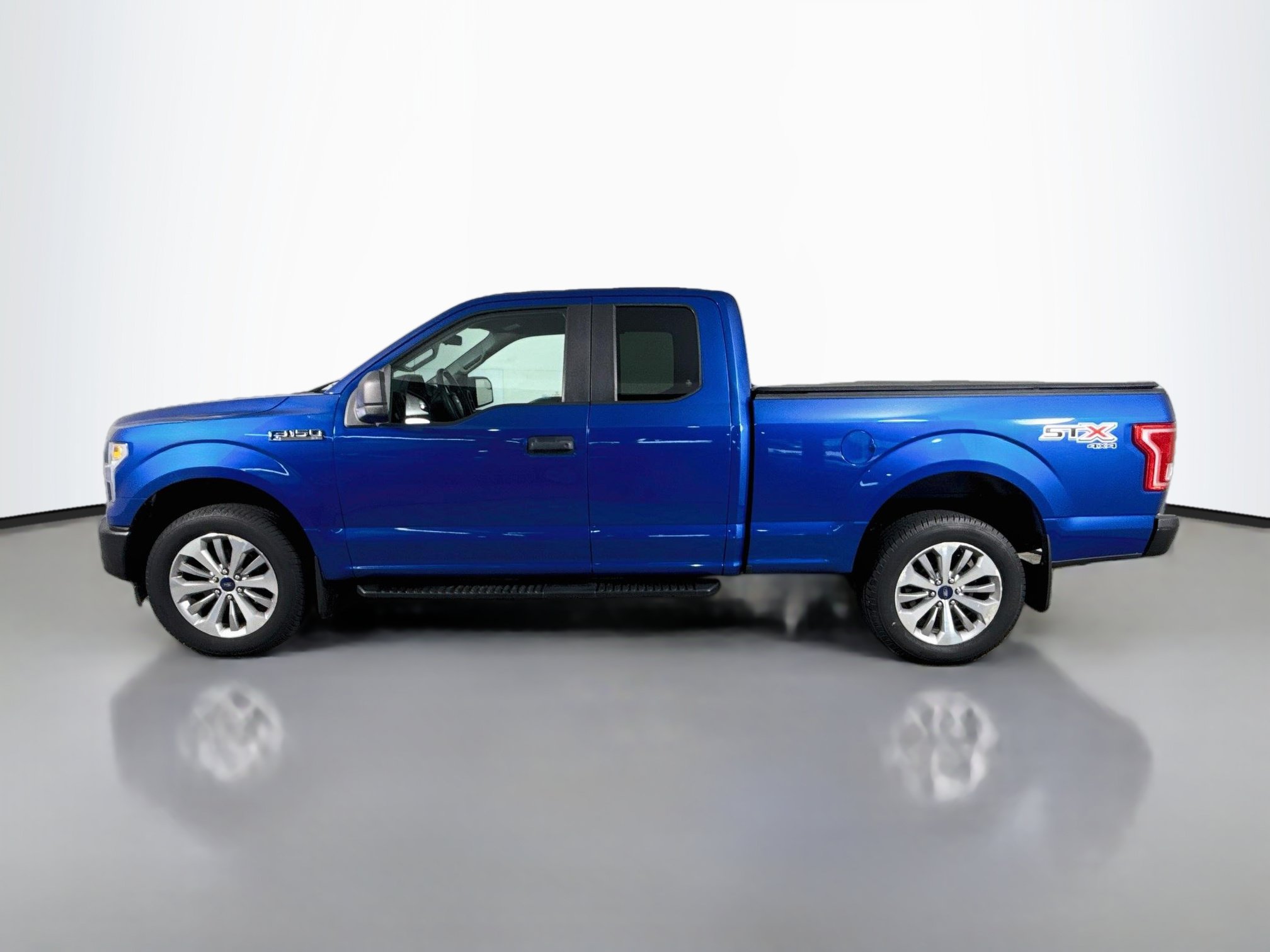 Used 2017 Ford F150 XL w/ Equipment Group 101A Mid AWD/4WD image 6