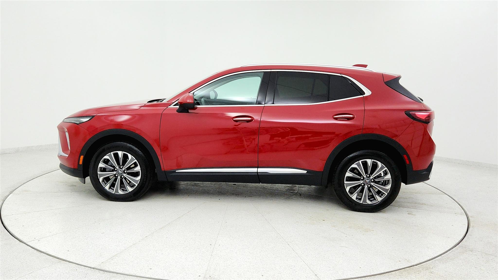 Used 2025 Buick Envision Preferred AWD/4WD image 2