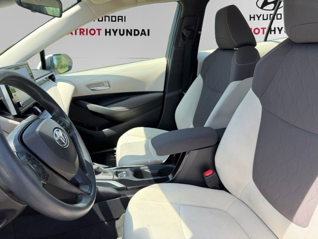 Used 2021 Toyota Corolla LE FWD image 9