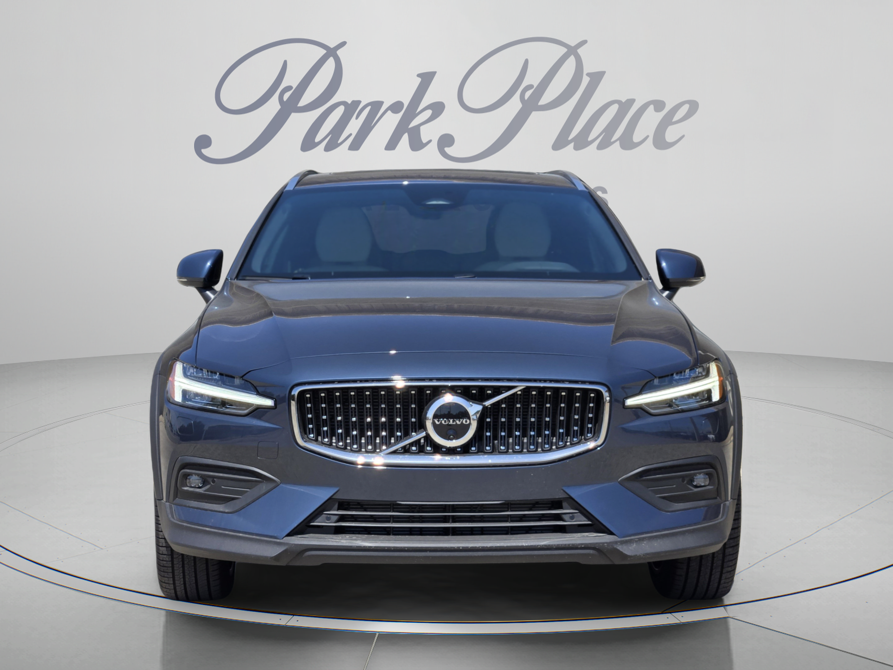 New 2026 Volvo V60 B5 Cross Country Ultra w/ Climate Package AWD/4WD image 9