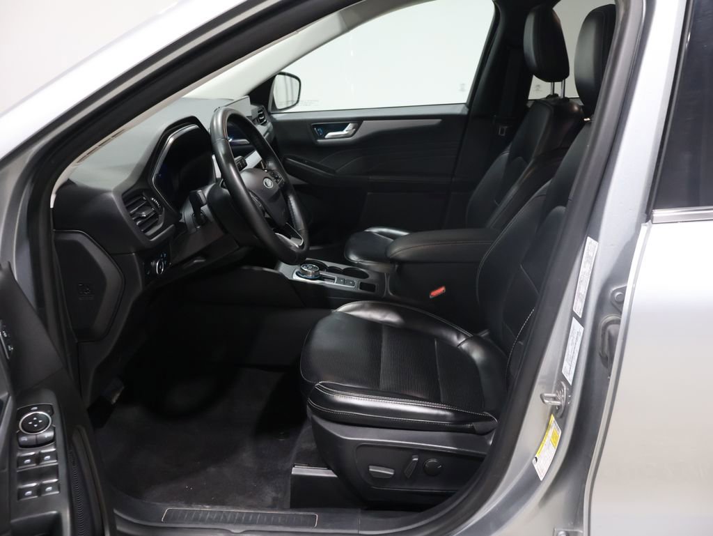 Used 2024 Ford Escape Platinum image 9