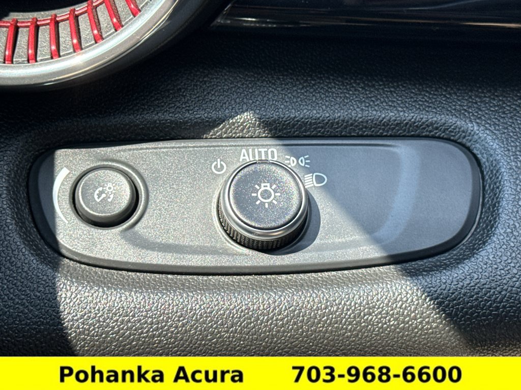 Used 2024 Chevrolet Trax RS w/ Sunroof Package FWD image 15