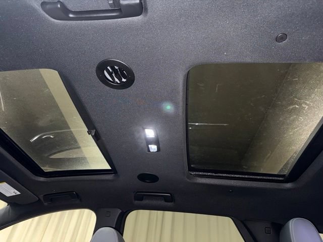 Used 2023 Buick Enclave Essence w/ Experience Buick Package AWD/4WD image 17