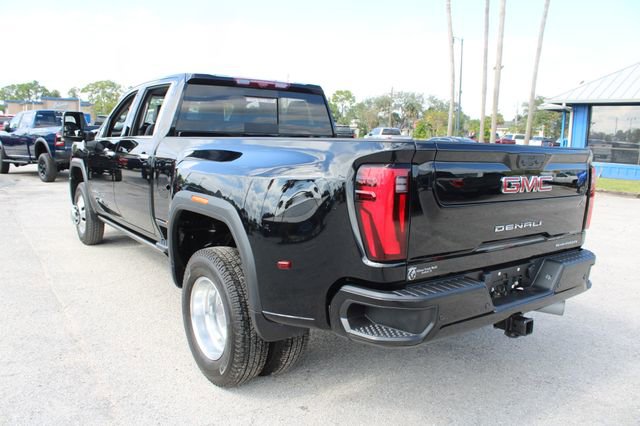Used 2024 GMC Sierra 3500 Denali w/ Denali Reserve Package image 8