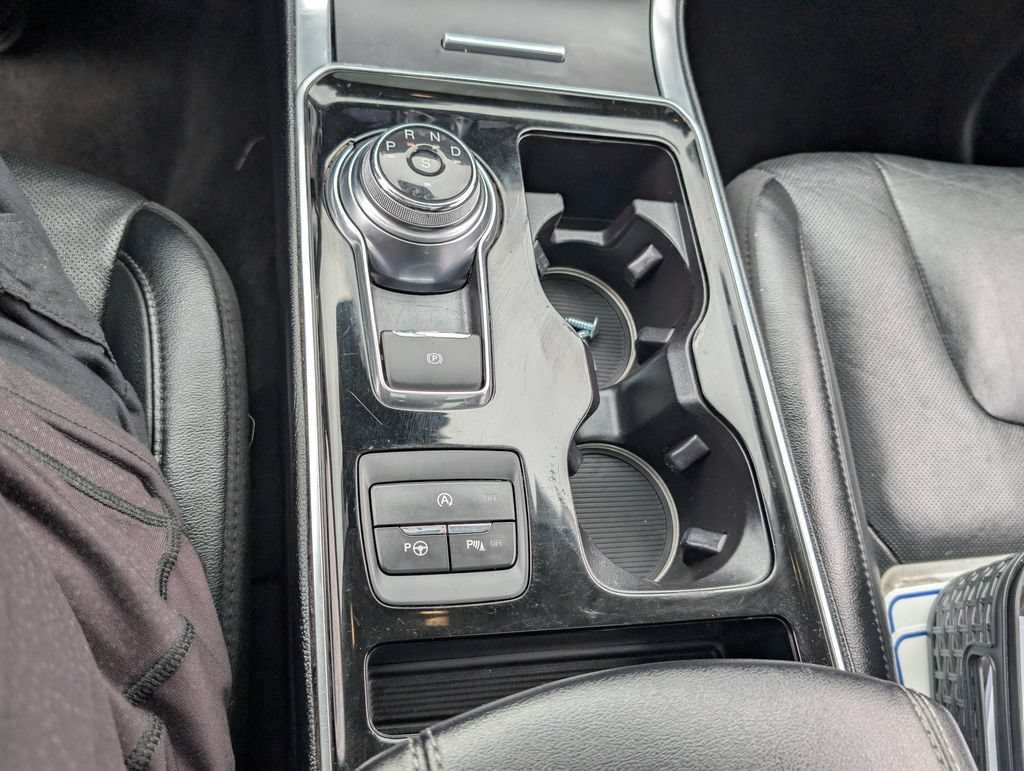Used 2019 Ford Edge Titanium w/ Equipment Group 301A FWD image 35