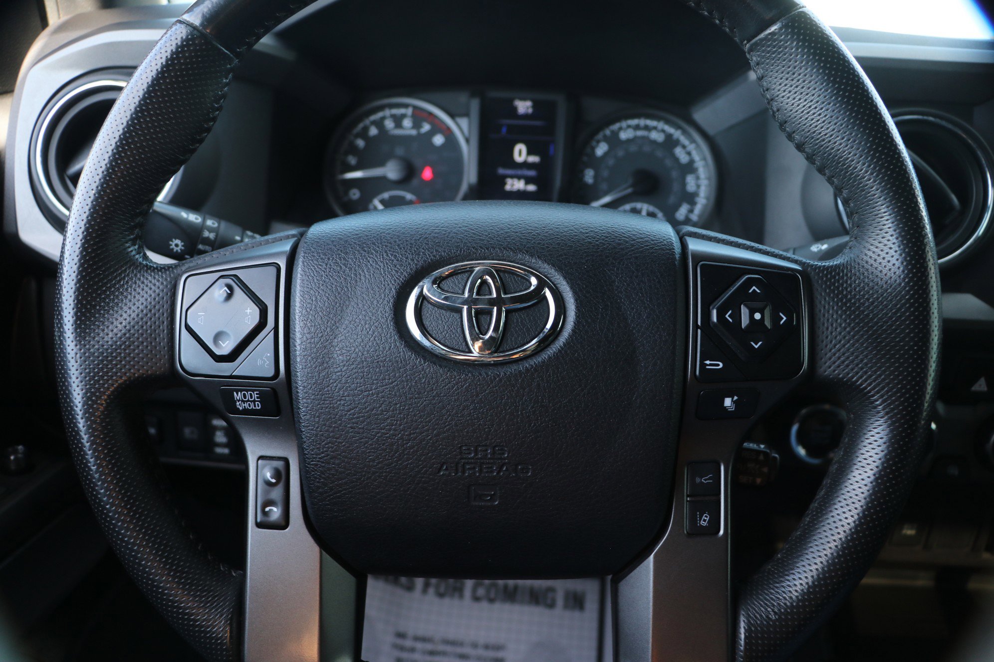 Used 2022 Toyota Tacoma TRD Off-Road image 16
