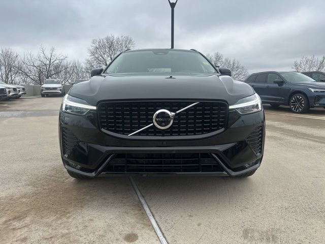 Certified 2023 Volvo XC60 B5 Plus w/ Climate Package image 2