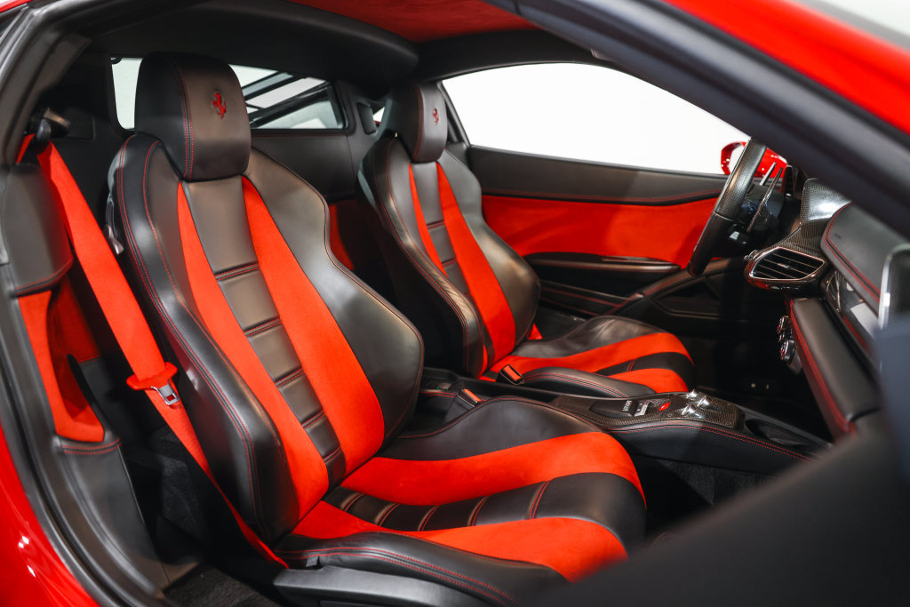 Used 2014 Ferrari 458 Italia Coupe RWD image 22