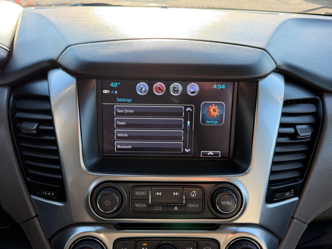 Used 2020 Chevrolet Suburban LT image 68