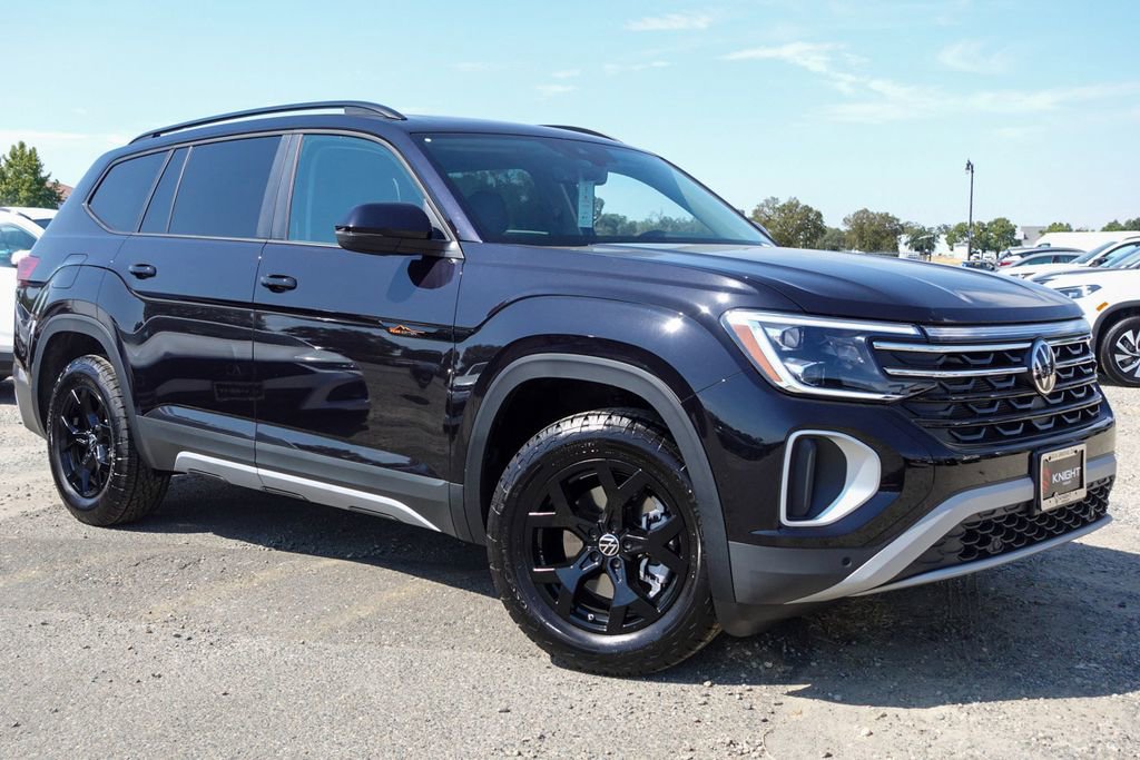 New 2026 Volkswagen Atlas Peak Edition image 4