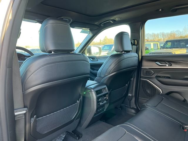 New 2026 Jeep Grand Cherokee Limited image 33