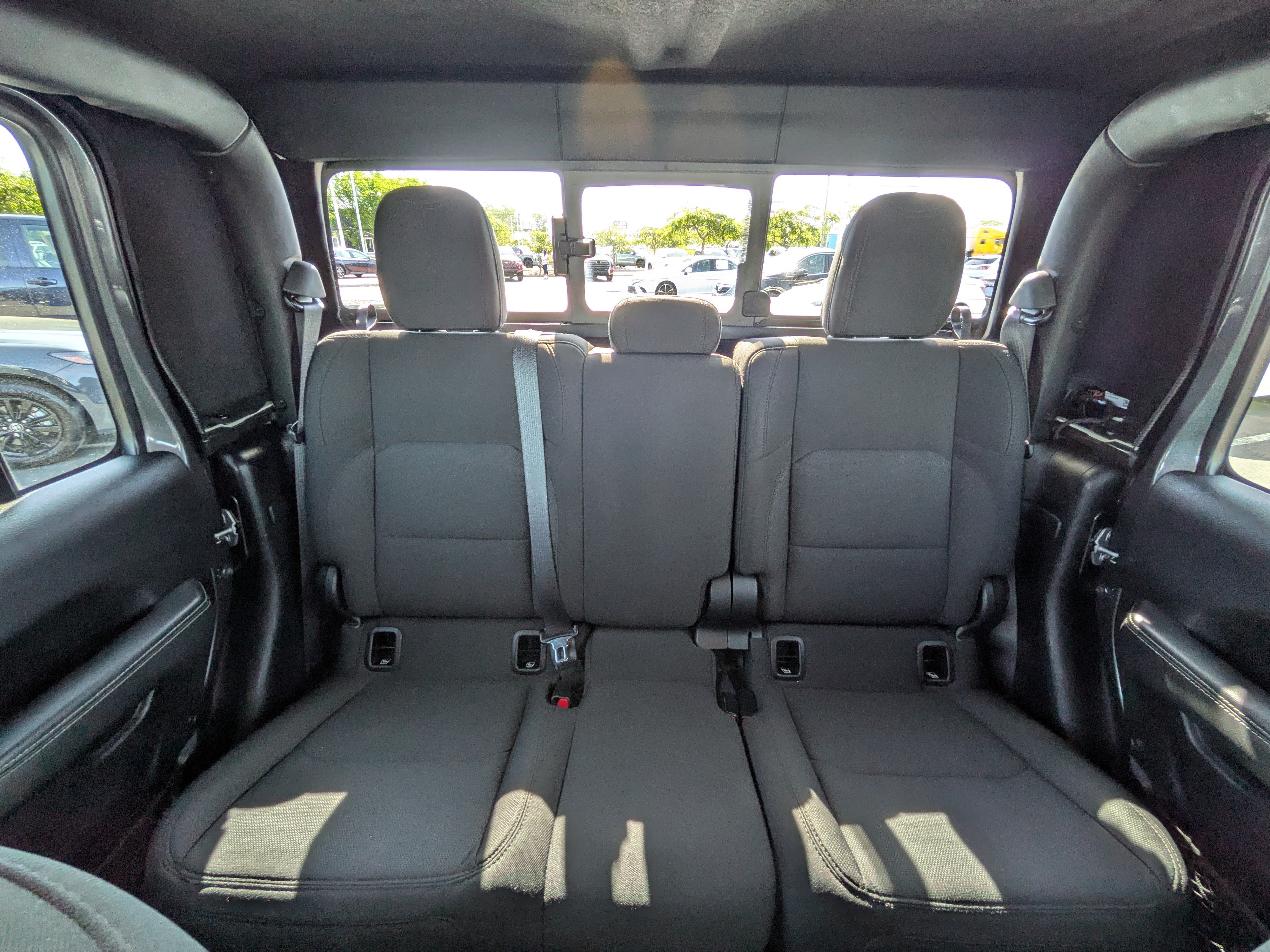 Used 2023 Jeep Gladiator Overland AWD/4WD image 21