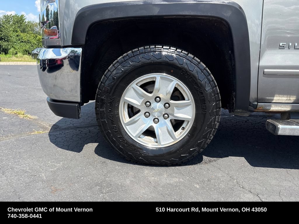 Used 2017 Chevrolet Silverado 1500 LT w/ All Star Edition AWD/4WD image 25