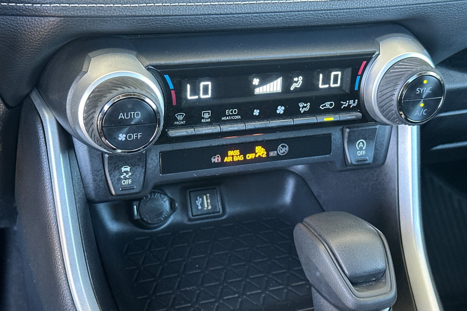 Certified 2024 Toyota RAV4 XLE w/ Convenience Package AWD/4WD image 19