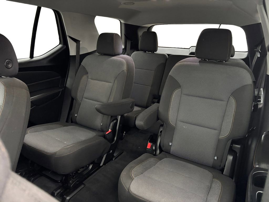 Used 2021 Chevrolet Traverse LT image 21