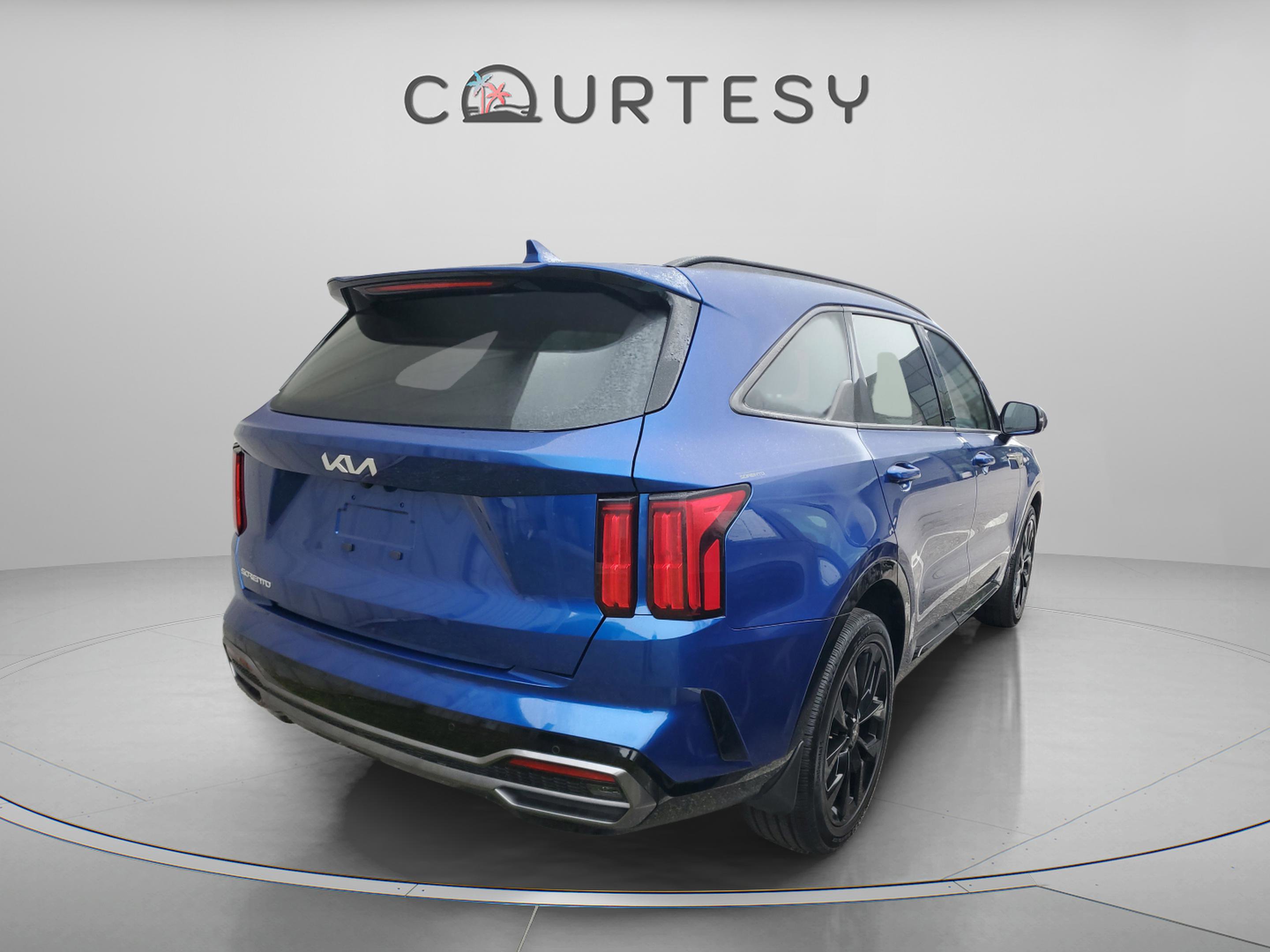 Certified 2023 Kia Sorento SX image 3
