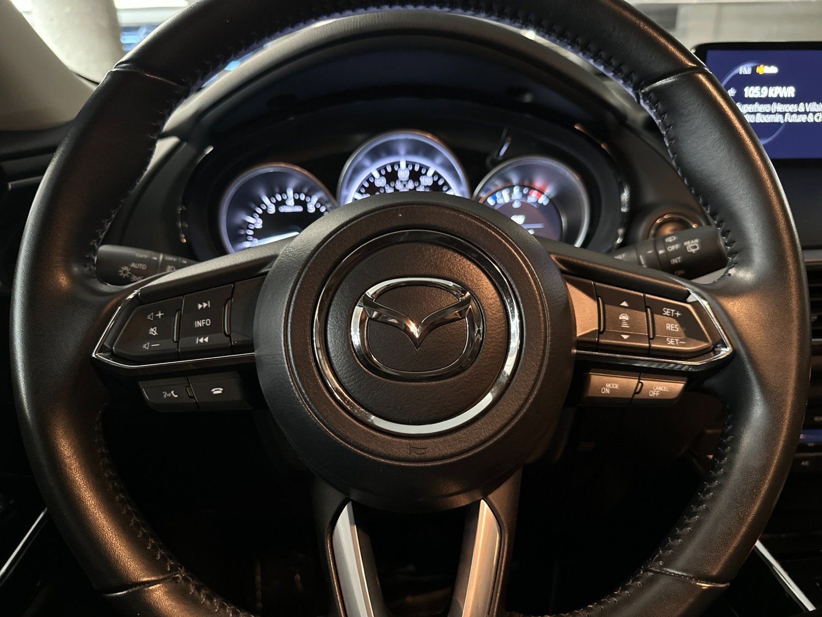 Used 2023 MAZDA CX-9 Touring image 31