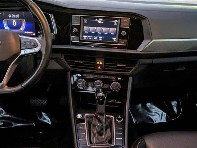 Used 2024 Volkswagen Jetta SE image 13