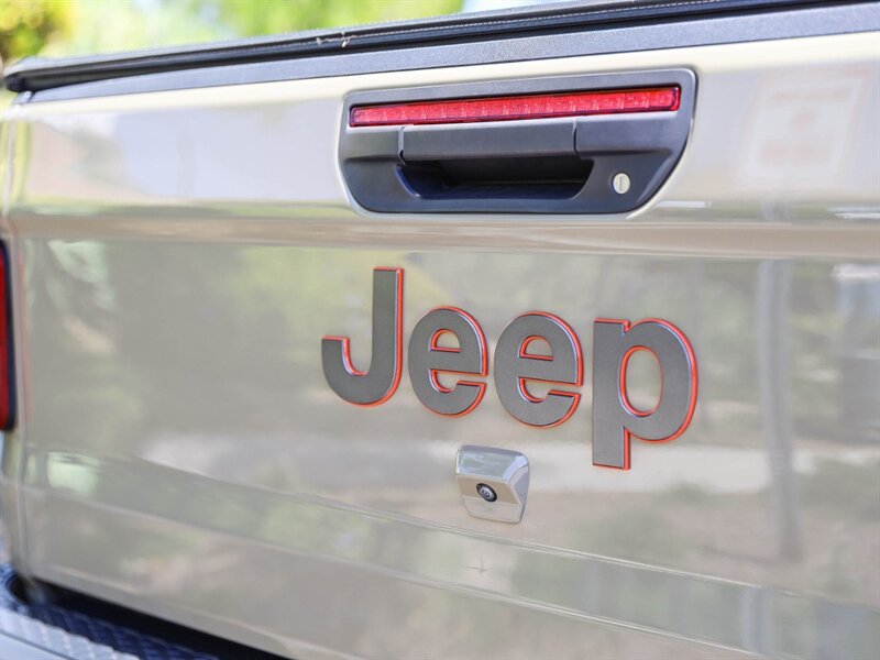 Used 2020 Jeep Gladiator Mojave w/ LED Lighting Group AWD/4WD image 16