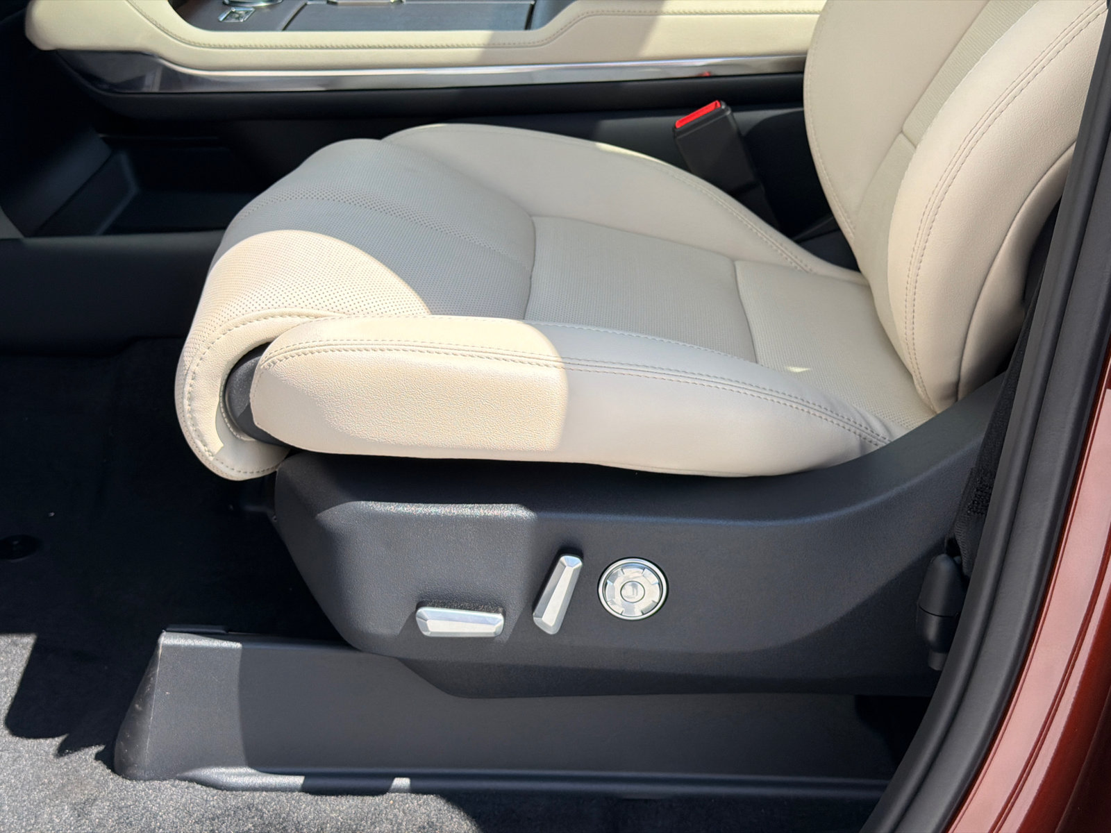 New 2027 Lincoln Navigator Reserve AWD/4WD image 19
