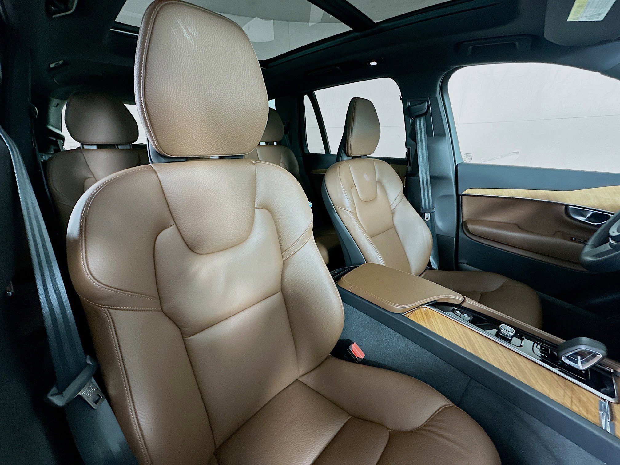 Used 2024 Volvo XC90 B6 Plus w/ Protection Package Premier image 30