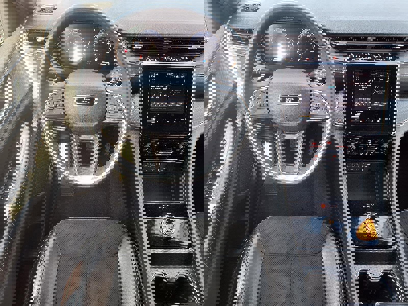 Used 2023 Jeep Grand Cherokee L Laredo image 6