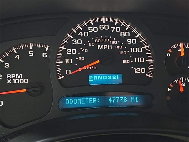 Used 2004 Chevrolet Suburban LS image 15