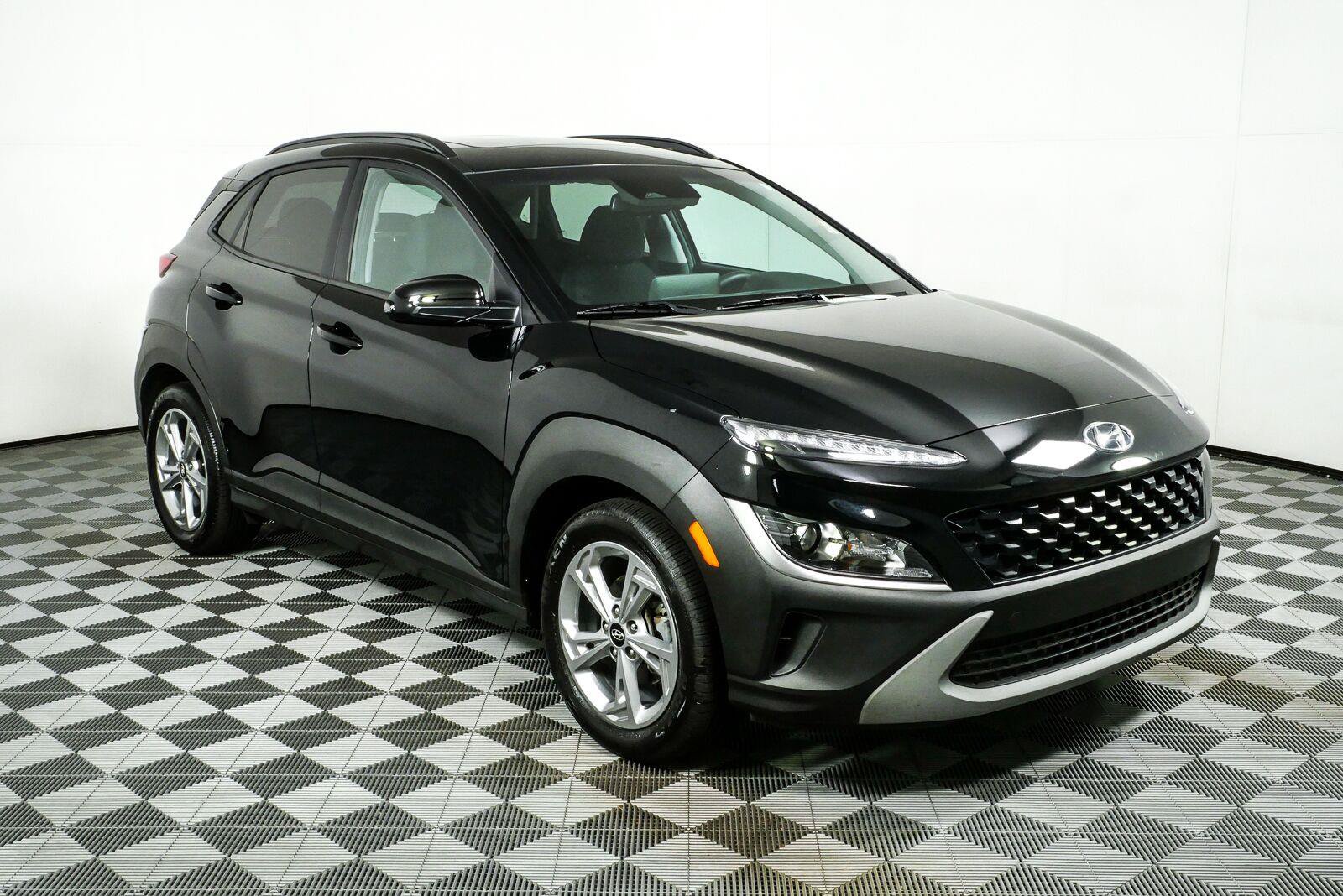 Used 2023 Hyundai Kona SEL w/ Convenience Package