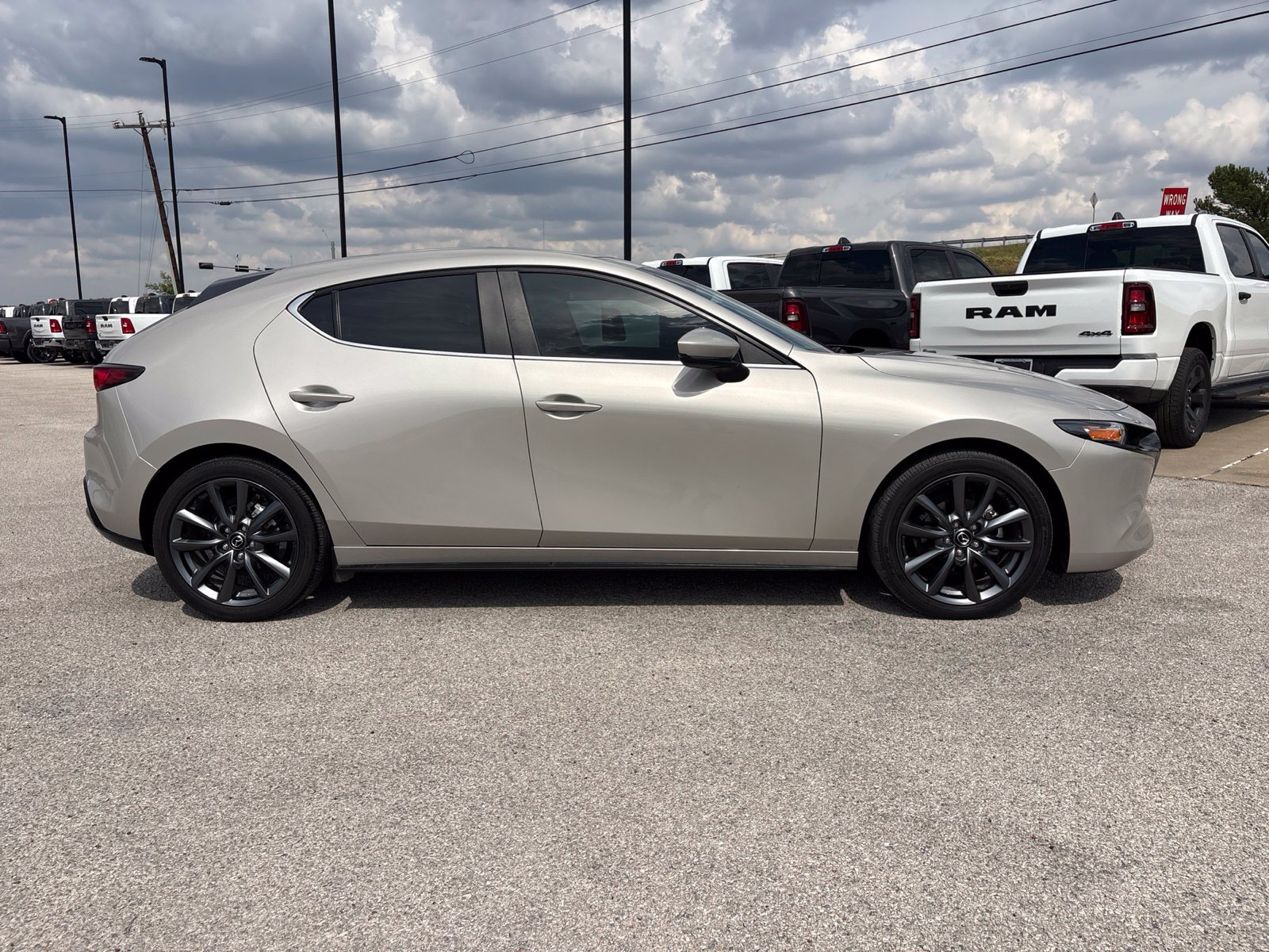 Used 2024 MAZDA MAZDA3 s FWD image 7
