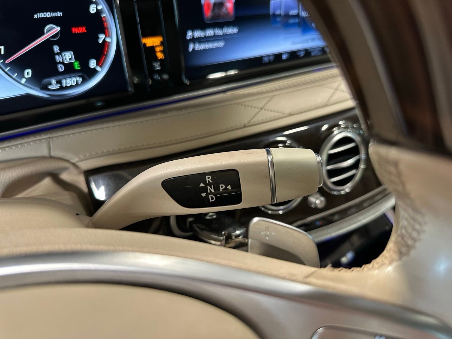 Used 2017 Mercedes-Benz S 550 Sedan image 21