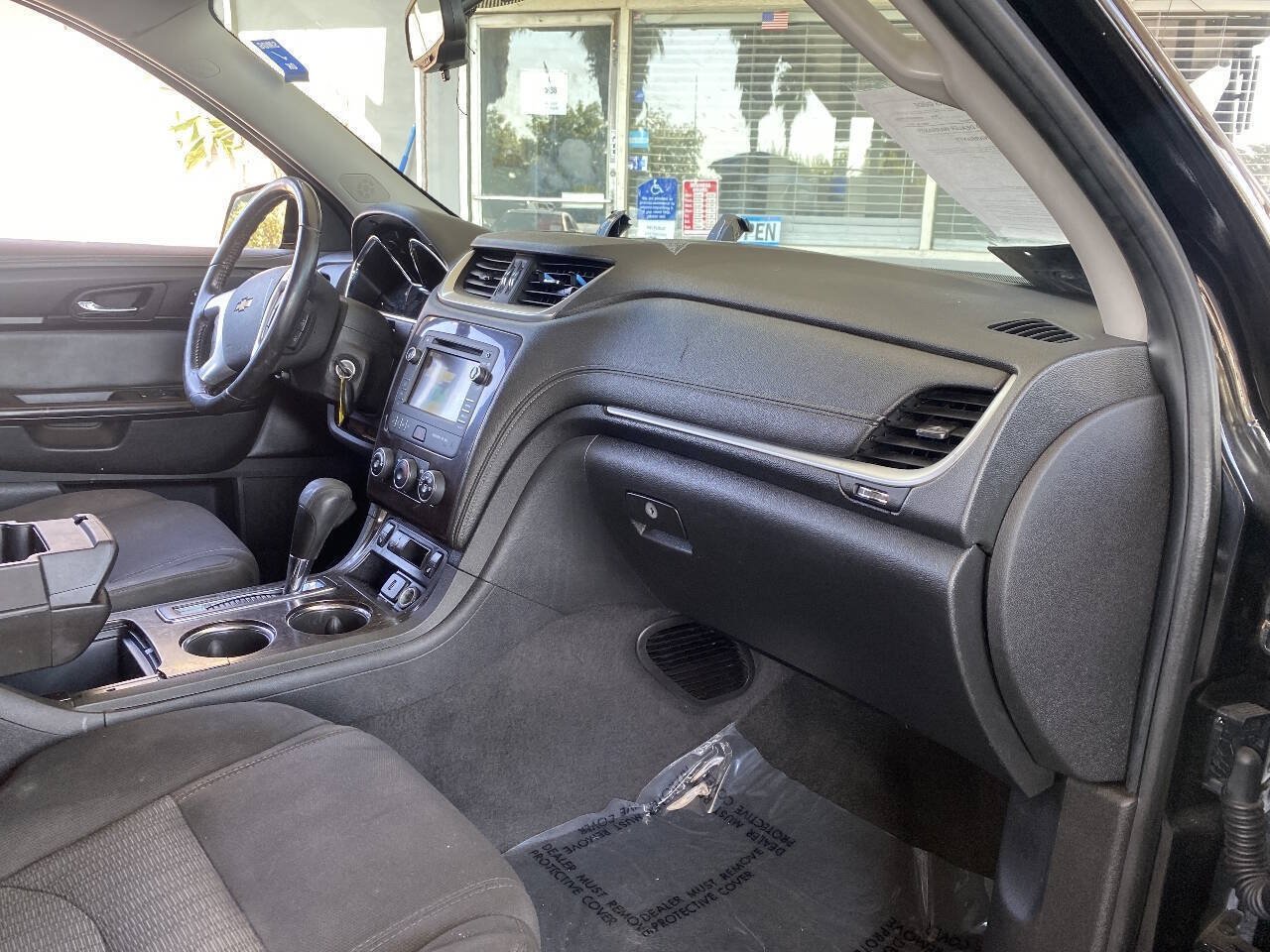 Used 2016 Chevrolet Traverse LT w/ Style and Technology Package FWD image 15