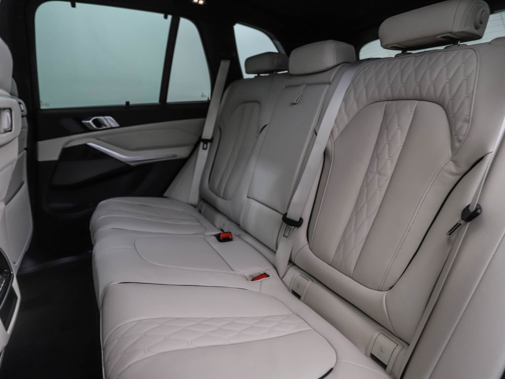 New 2026 BMW X5 M60i image 22