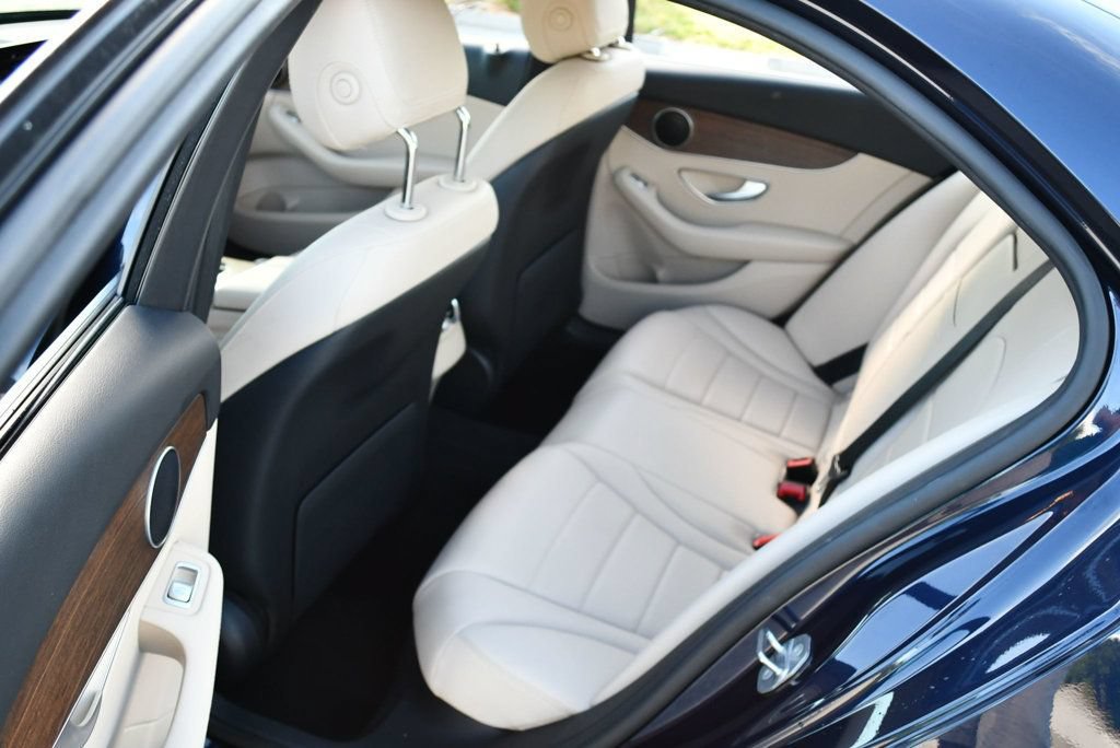Used 2019 Mercedes-Benz C 300 4MATIC Sedan image 16