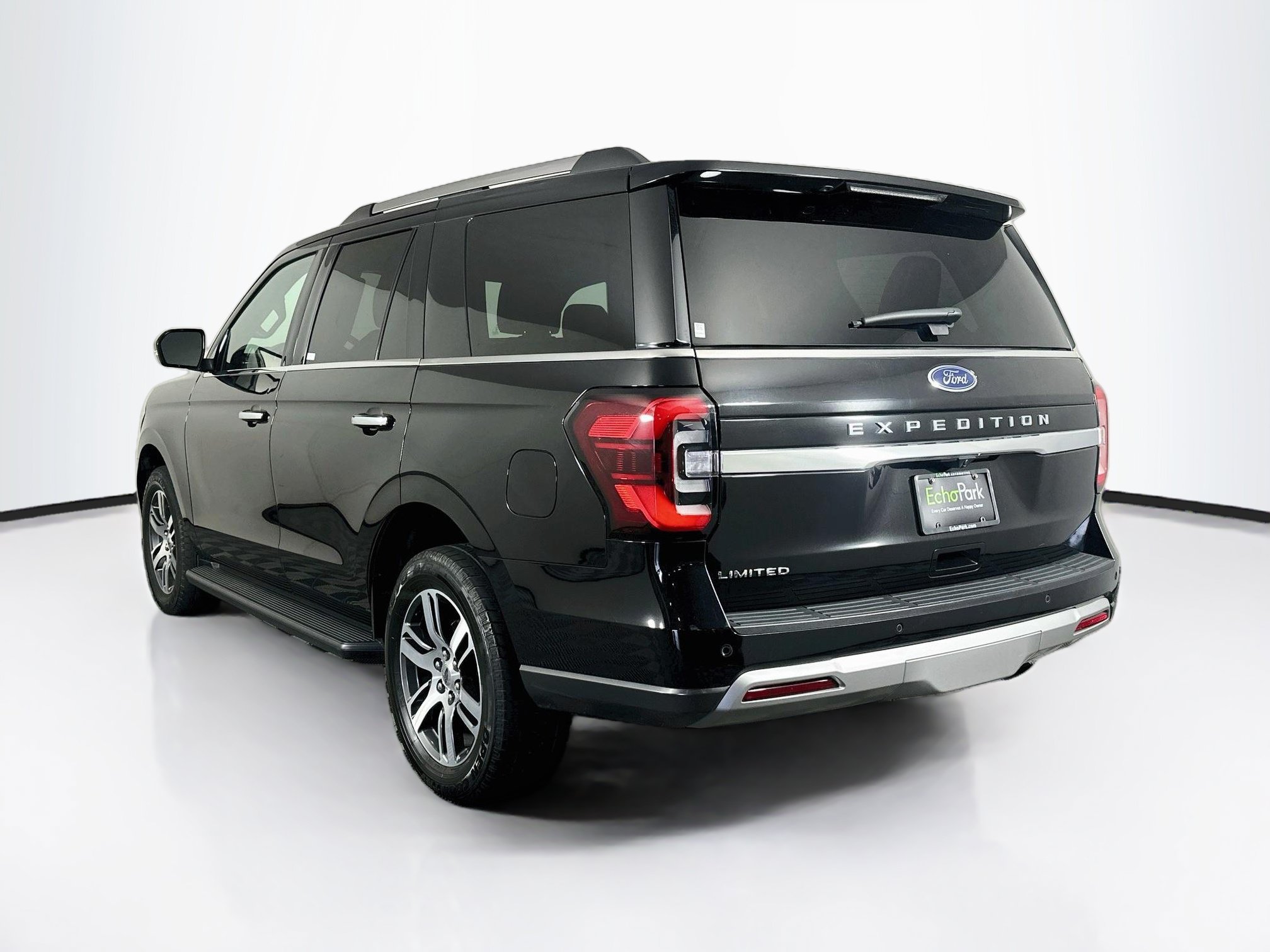 Used 2024 Ford Expedition Limited RWD image 5
