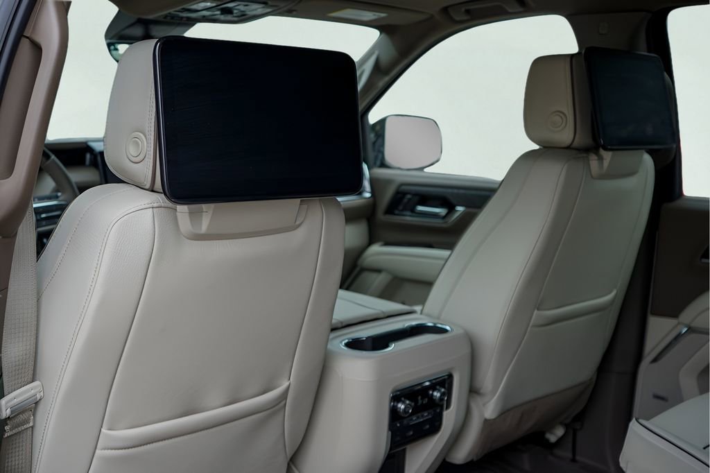 New 2026 GMC Yukon XL Denali image 18