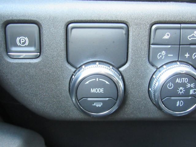 Used 2025 GMC Sierra 1500 SLT image 35